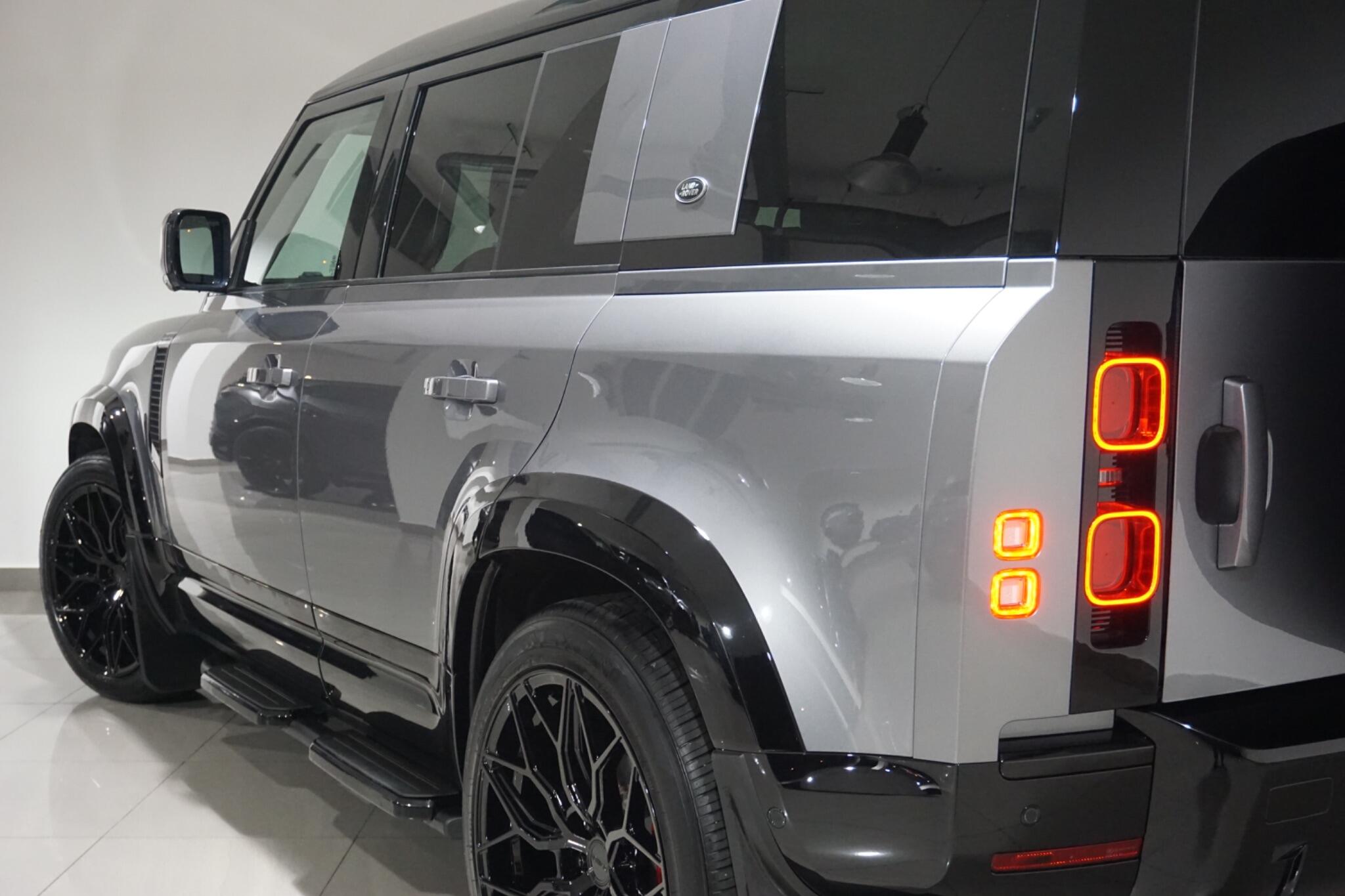 Land Rover Defender 110 3.0 D200 MHEV SE SUV 5dr Diesel Auto 4WD Euro 6 (s/s) (200 ps)